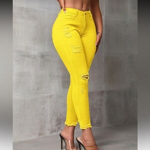 SXY Women's Pocket Detail Distressed Hem Slim Fit Casual Denim Jeans